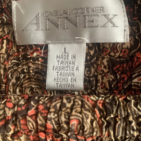 🎉HP🎉CASUAL CORNER TOPS BUNDLE - Picture 5 of 5